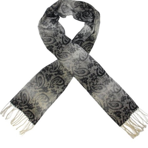 Steve Madden Scarf Ombré Paisley Muffler Mid Weight -Black NWT - Picture 2 of 5